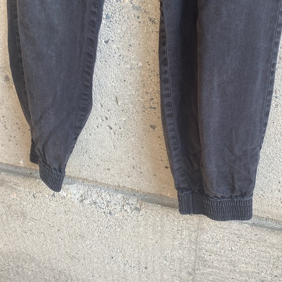 H&M Pull-on Pant with cuffed ankles - Picture 2 of 8